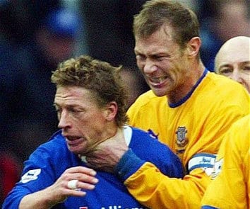 duncan ferguson throttles an opponent