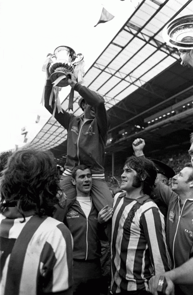 Sunderland with the FA Cup