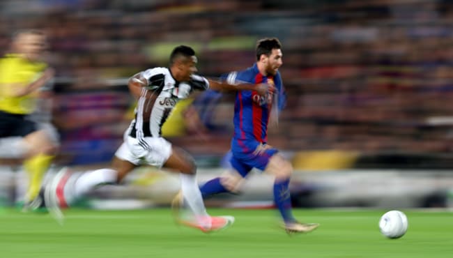 lionel messi at full speed against Juventus