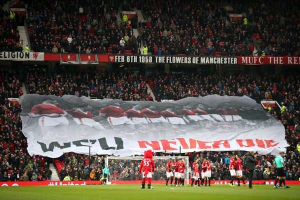 the busby babes tribute at manchester united