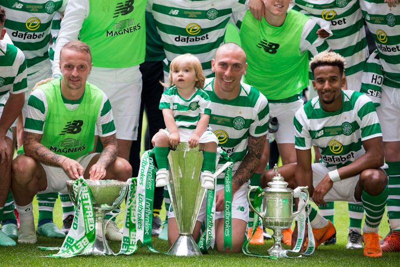 celtic players with trophies