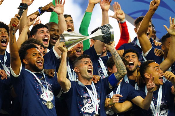 USMNT players celebrate beating canada