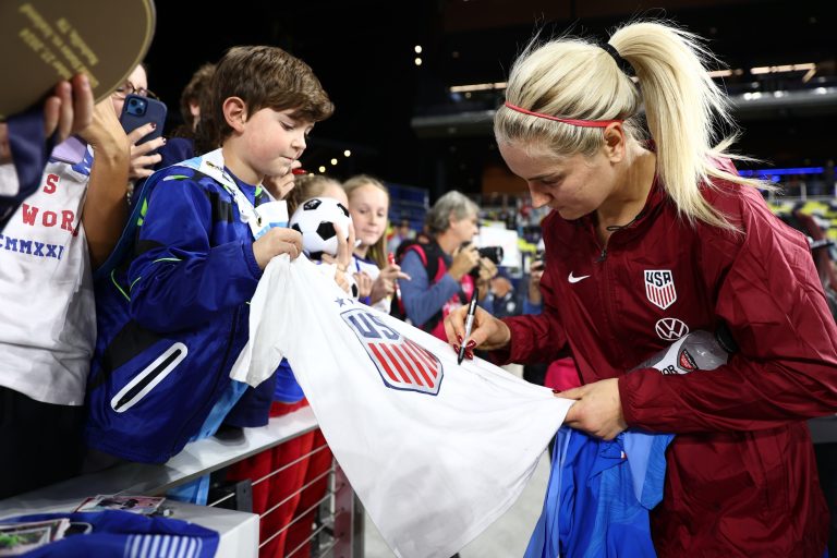 USWNT midfielder Lindsey Horan