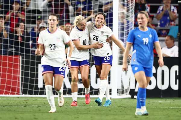 Emma Sears playing for uswnt