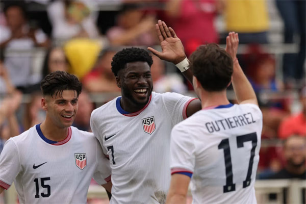 usmnt in action against venezuela